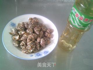 雪菜汁汆花螺的做法步骤：1