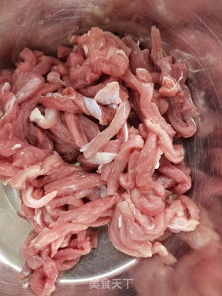 京酱肉丝的做法步骤：2