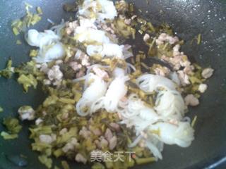 瘦肉咸菜炒魔芋结的做法步骤：8